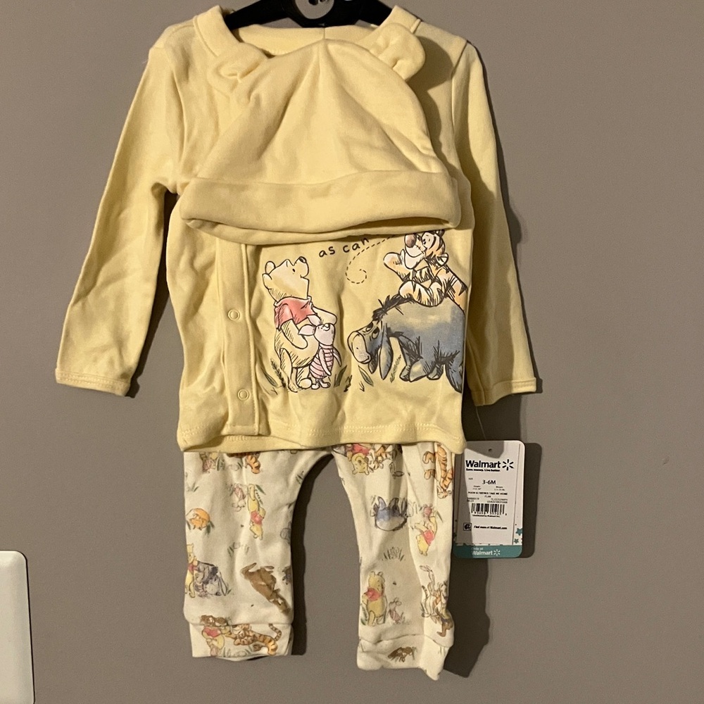 NWT Yellow Winnie the Pooh Baby Outfit 3-6 Months New